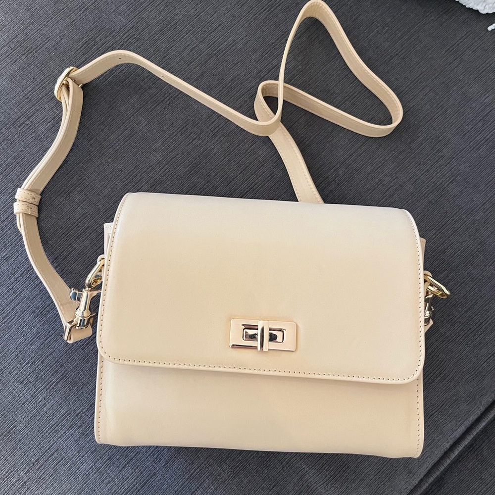 MARK & GRAHAM HAYDEN LEATHER CROSSBODY CAMERA BAG